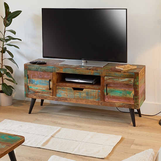 Coastal Chic Wooden Tv Stand In Reclaimed Wood