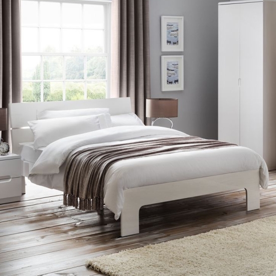 Manhattan Wooden Double Bed In White High Gloss